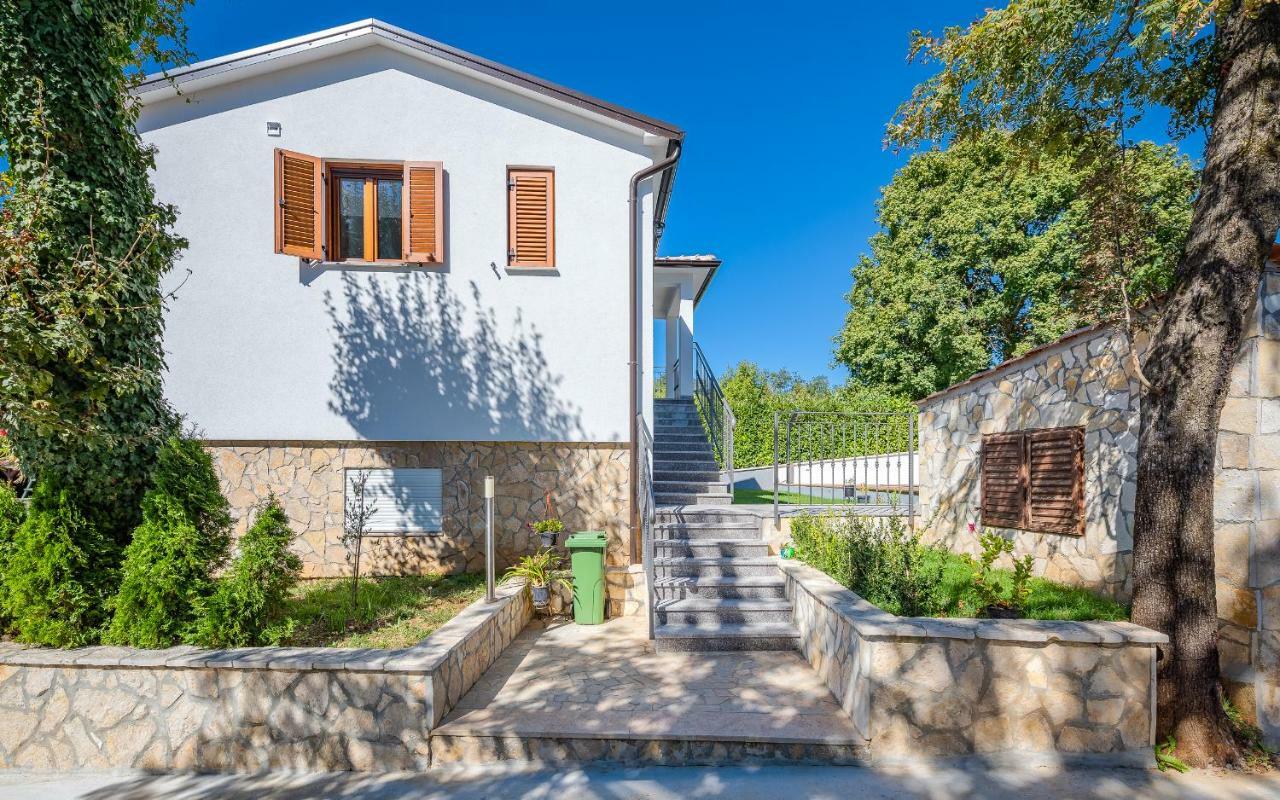 House Smoky With Private Pool And Jacuzzi Villa Pazin Exterior foto